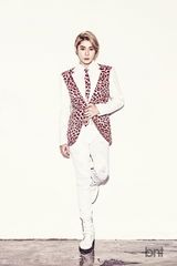 高清：韩团Mpire写真穿格纹豹纹西装张扬个性