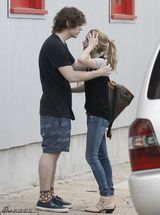 组图：艾玛-罗伯茨与男友和好 曾因家暴被拘留