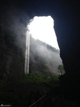 组图：《变4》重庆武隆开机 迈克尔-贝搞怪