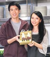 组图：揭哥大女神浪漫面纱 有人苦读有人交际