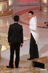 组图：2012港姐竞选 刘德华携手魔术师Cyril演出