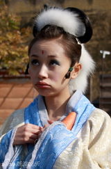 幻灯：《嫦娥》探班 玉兔王子文可爱表情八连拍