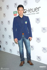 组图：钟楚红出席活动 丁子高曝杨千嬅体重