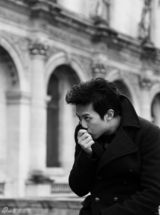 高清图：邓超写真漫步巴黎 记录人生的结构思考