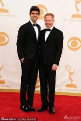 组图：《摩登家庭》男星杰西-泰勒-弗格森亮相