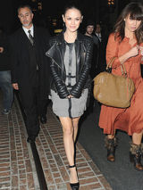 组图：明星爱街拍第四期 想潮必须“耍皮气”