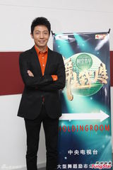 组图：撒贝宁录节目 称很介意被过度娱乐