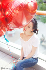 组图：刘梓妍时尚清丽写真 自认很有安全感