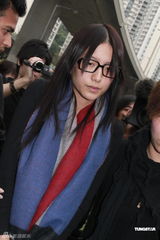 组图：陈嘉桓赴警署报案 正咨询内地法律意见