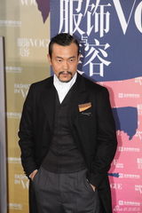 高清图：群星竞艳VOGUE盛典 张曼玉深V刘嘉玲大气