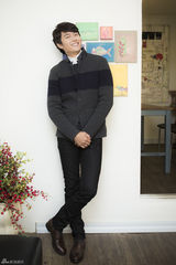 高清组图：韩星在熙对话新浪娱乐