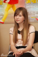 组图：达人秀小康妮北京个唱彩排 笑容开朗俏皮