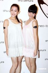 幻灯图：李彩桦渴望结婚生子 JessicaC金发造型抢眼 