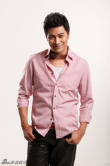 组图：刘汉强熟男写真帅气亲民