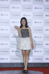 独家高清：群星闪耀大钟奖红毯 俊男靓女秒菲林