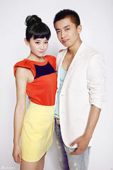 组图：海陆李佳航拍写真送祝福 戏里戏外默契十足