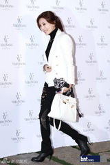 组图：韩星金莎朗金敏贞等出席品牌新品发布会