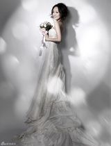 高清组图：索妮全新婚纱大片 领悟爱情
