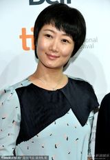 组图：贾樟柯助《天注定》首映 赵涛裙装显恬静