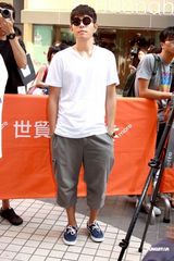 高清组图：关楚耀香港发新碟 现场清唱展唱功