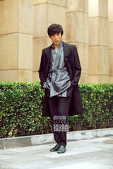 明星爱街拍：秦昊夏日型男LOOK