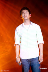 组图：郭采洁首开个唱林俊杰韦礼安现身站台