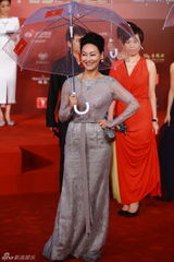 组图：第16届上海电影节闭幕红毯群星争艳