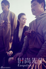 组图：姚晨登《时尚先生》7月封面造型狂野