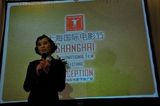 幻灯图集：余男和《朗读者》导演同写书法祝福