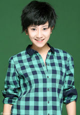 组图：解惠清清爽牛仔写真展假日风情