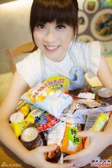 组图：吴丹妮陈零九拍MV 师姐传授秘籍