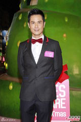 组图：郑嘉颖佘诗曼旧爱同台疑似复合