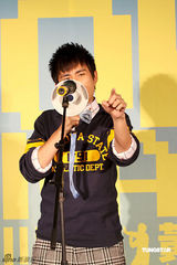 幻灯：黄靖伦发片大呼《我的妈》 咸鱼也要跃龙门