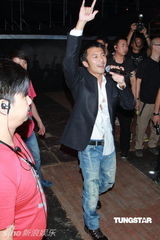 组图：王后驾到收官 谢霆锋李宇春孙燕姿热爆全场