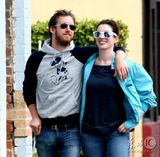 组图：好莱坞女星安妮-海瑟薇幸福完婚