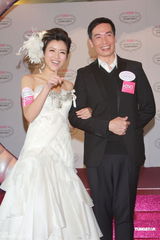 组图：陈豪陈茵媺“预演婚礼” 甜蜜否认同居