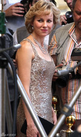 组图：娜奥米-沃茨新片饰演戴安娜王妃