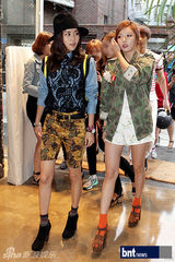 组图：4minute泫雅出席时尚品牌开业活动