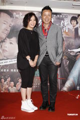 组图：黎耀祥赴台宣传新剧 邓萃雯坦言非“女强人”