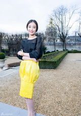 冯绍峰携女友亮相巴黎高订秀 倪妮新片2月开拍