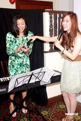 高清：曹敏莉配求婚钻戒示人 直言婚礼从简尚未筹备