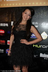 组图：沈傲君低胸裙性感飘逸 陈数景甜陈好众美竞艳