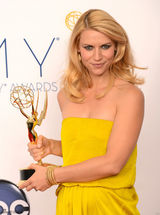 组图：剧情类最佳女主克莱尔-丹尼斯后台春风得意