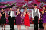 幻灯图：新《红楼》献唱文联春晚 喜遇谢铁骊王馥荔