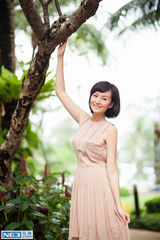 组图：戴娇倩清新写真 明朗动人美丽脱俗