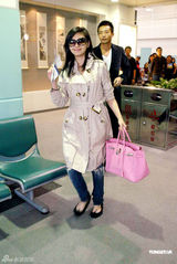 高清组图：大S带汪小菲回台探亲友 离台前往新加坡