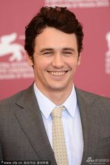 组图：《神之子》发布会 詹姆斯与斯科特拼帅气