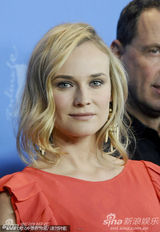 高清：《未知》发布会 黛安-克鲁格红裙娇艳受热捧