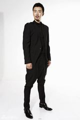 组图：高梓淇拍摄全新秋季写真 展成熟型男魅力