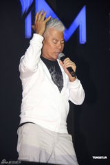 组图：巫启贤为台北个唱彩排 透露明年将推新专辑